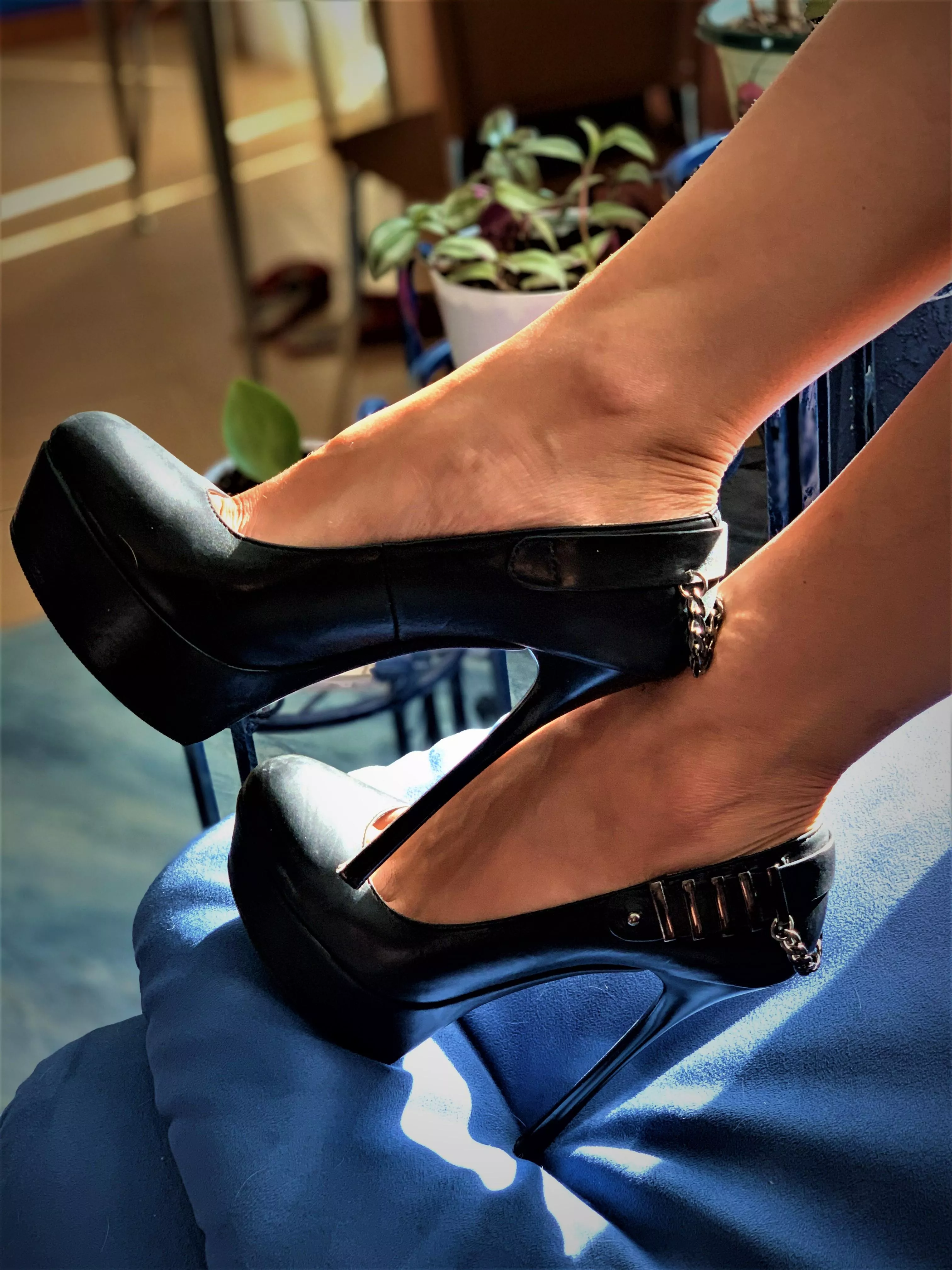 This is what happy feet look like in beautiful high heels that can drive everyone crazy with their beauty posted by anabellabella72