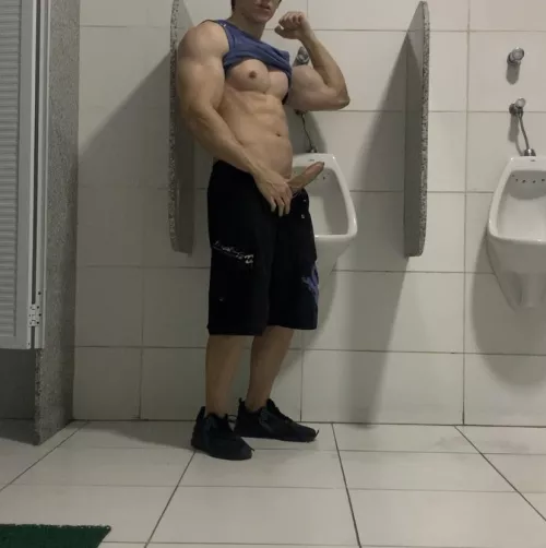What if you find me like this in the gym bathroom? 😈💪🏻 by BJ__Alexxx