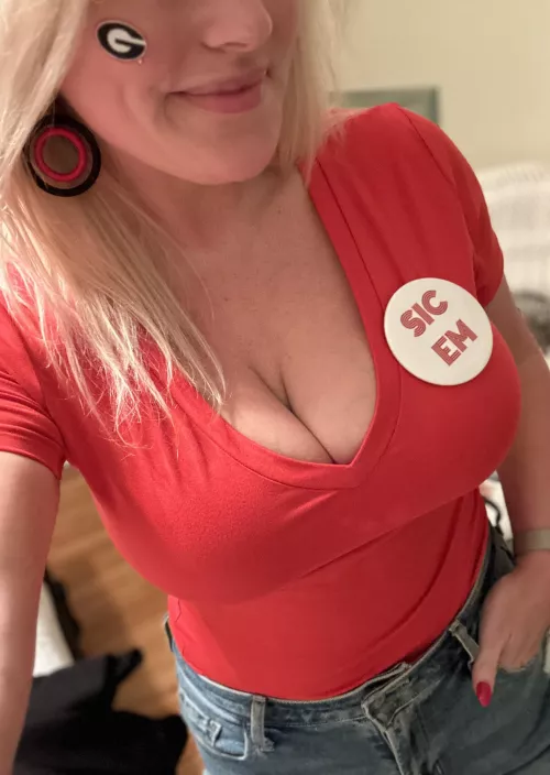 A beautiful day in Athens! Dawgs on top! by em37372