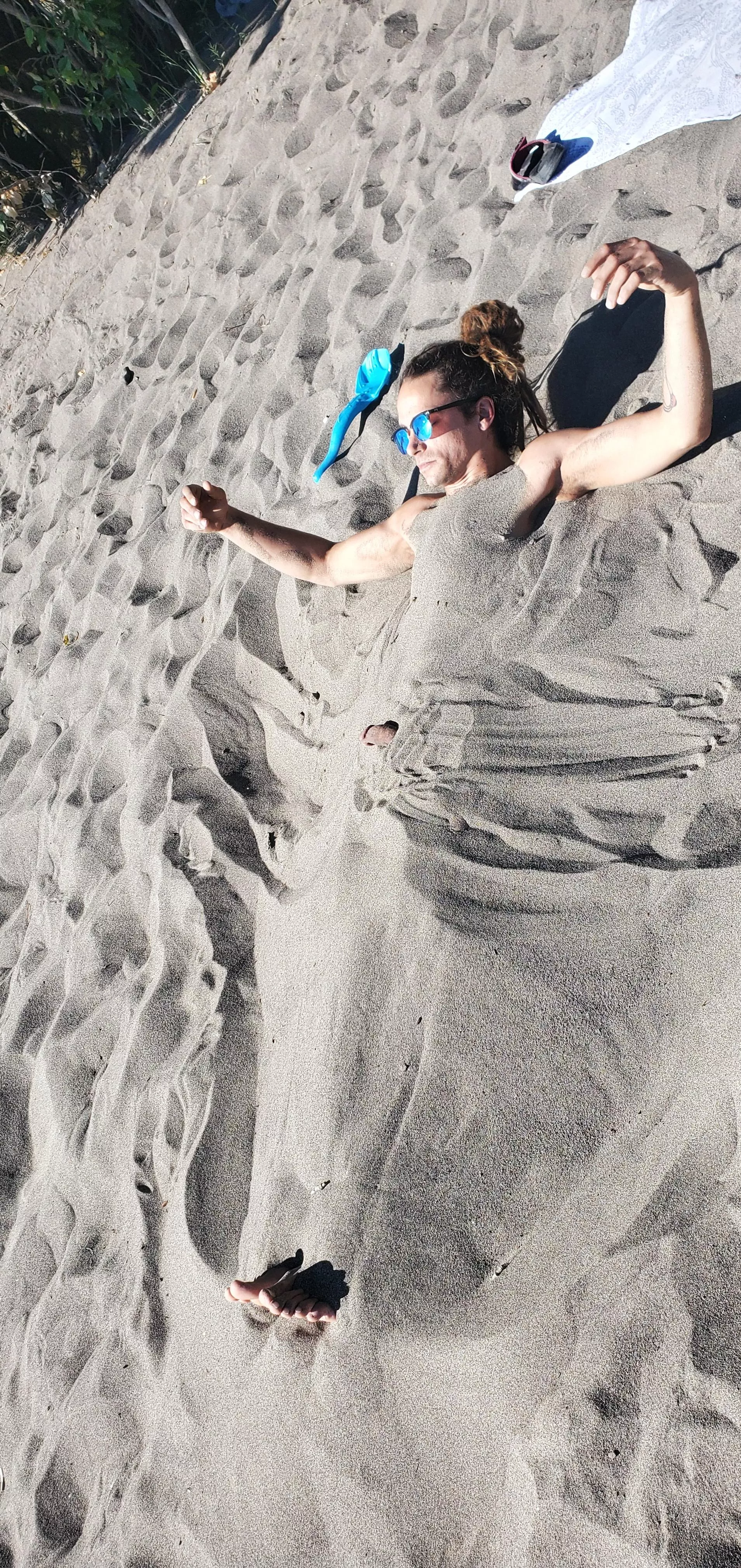 Anybody else ever cover themselves in sand when at the beach? posted by Mountain_Loquat_1474