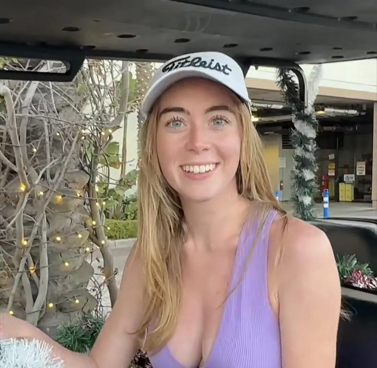 Anyone know a name? posted by MajorDumbNut