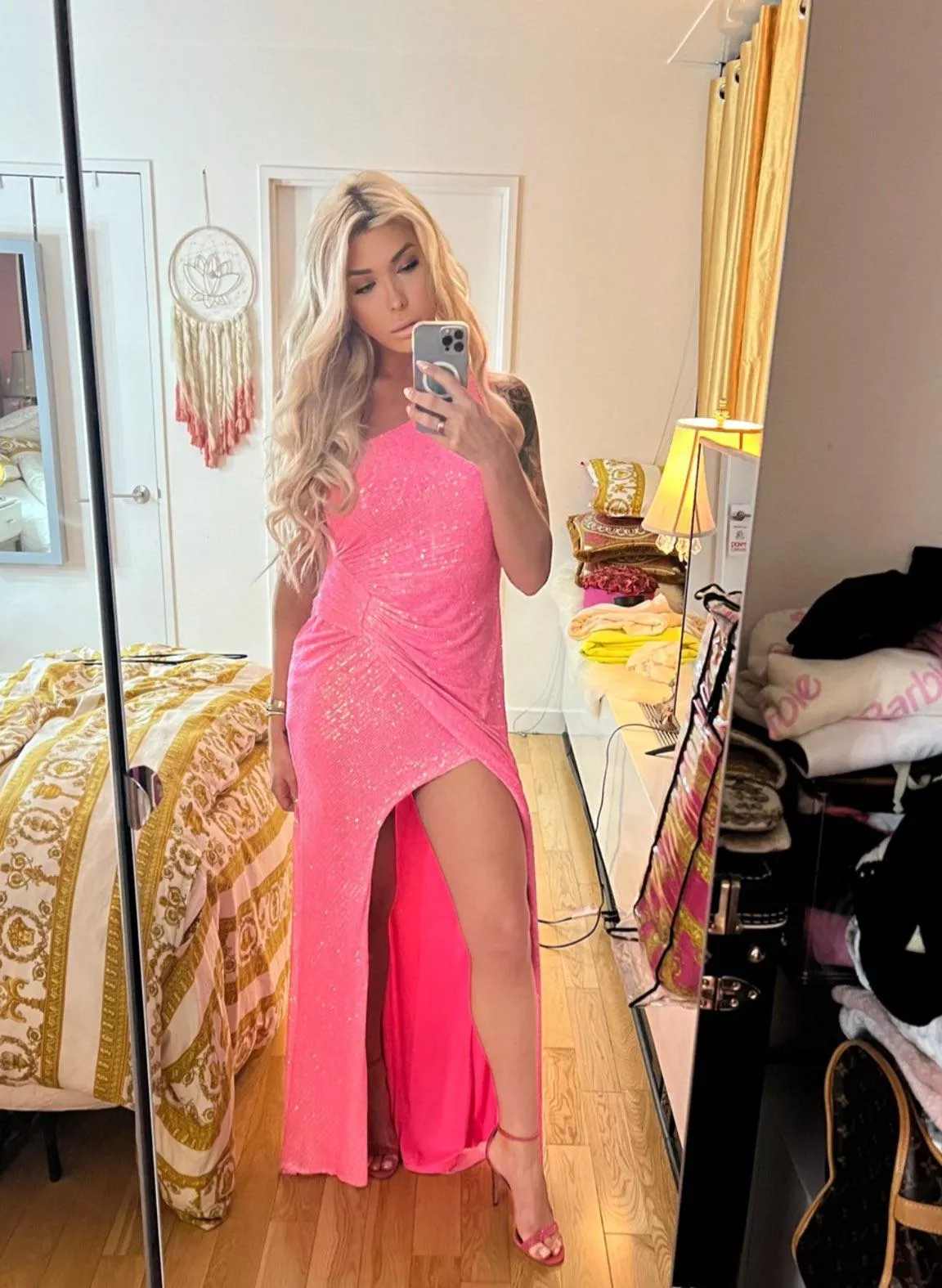 Aubrey Kate posted by jonp2010