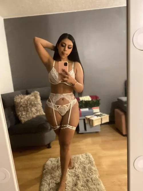 Do u wanna know more about me? You know, my link in Bio by karitoIAM