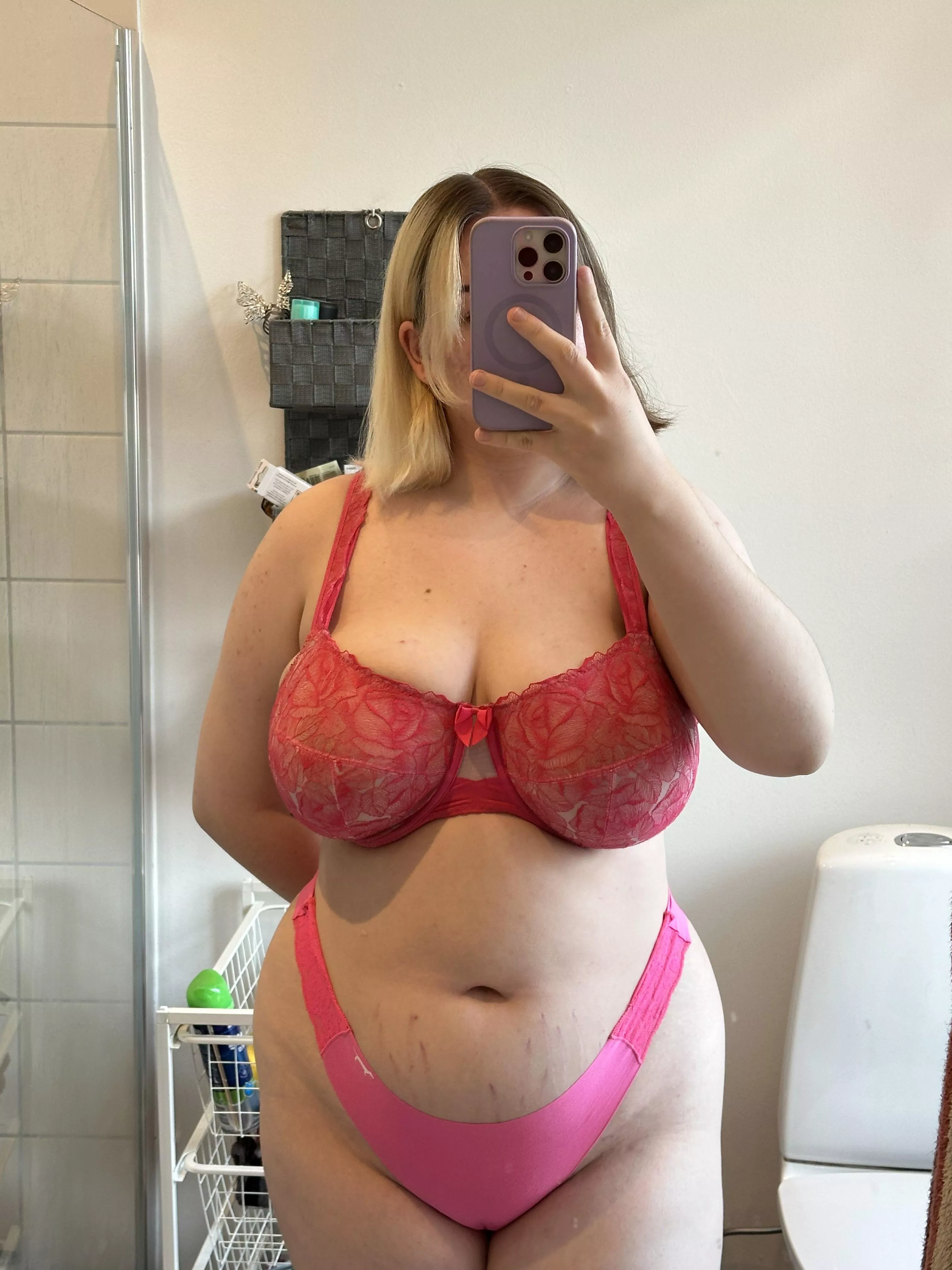 Do you guys like when chubby girls wear lingerie? posted by HoneyPlumBaby
