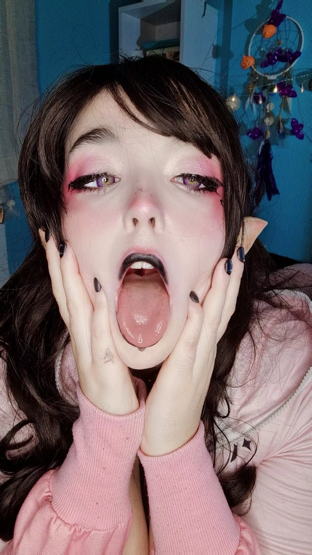 Hi! I'm pretty new around here 😳 who wants to be my ahegao fiend? posted by WildLynx35