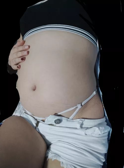 I feel like I'm losing weight 😐 by lunakark