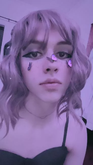 Trying to get better at makeup heh~ posted by xIDJN