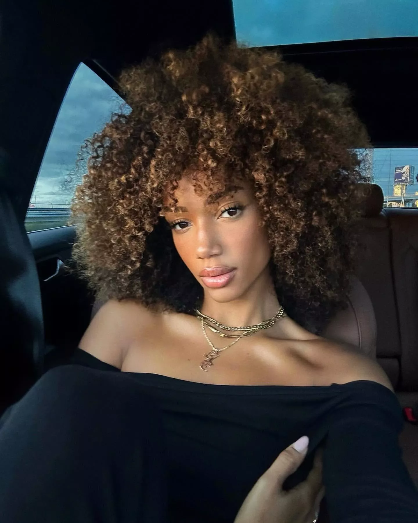 Amaka Enem posted by HonestRunner