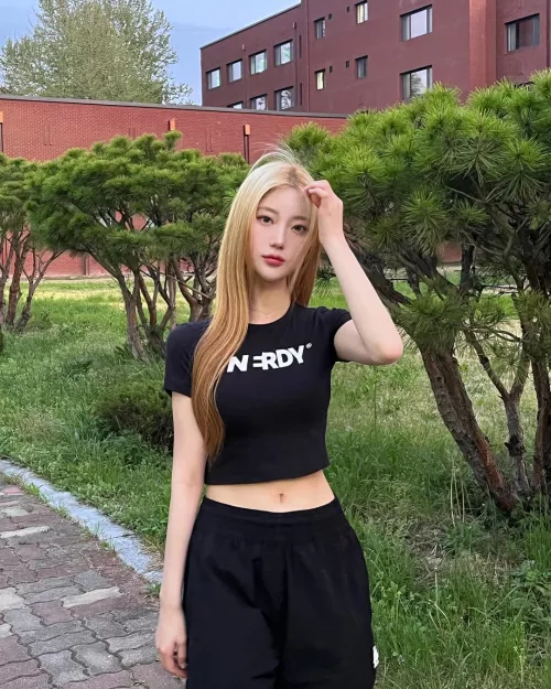 Asian blonde by Majestic_Painter8660