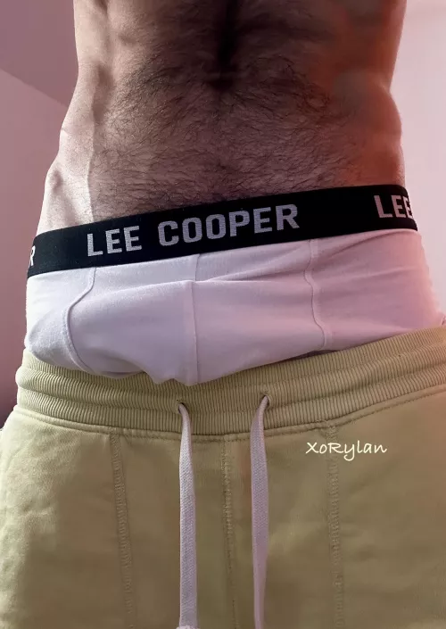 Do you want to see how big it can gets? by xo_rylan