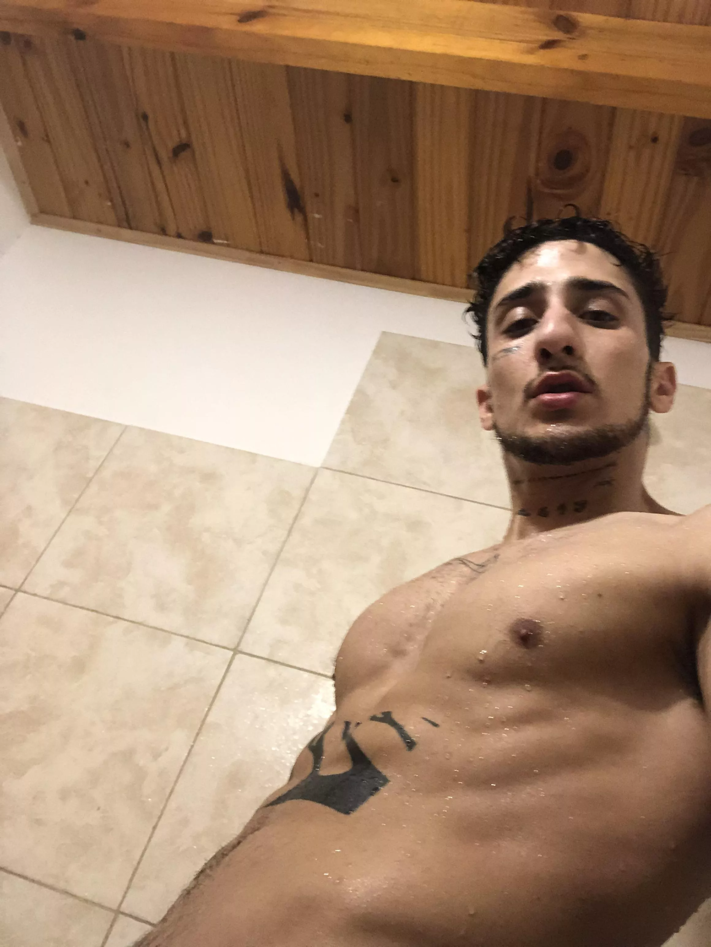 first photo here after showering :) posted by fardamn