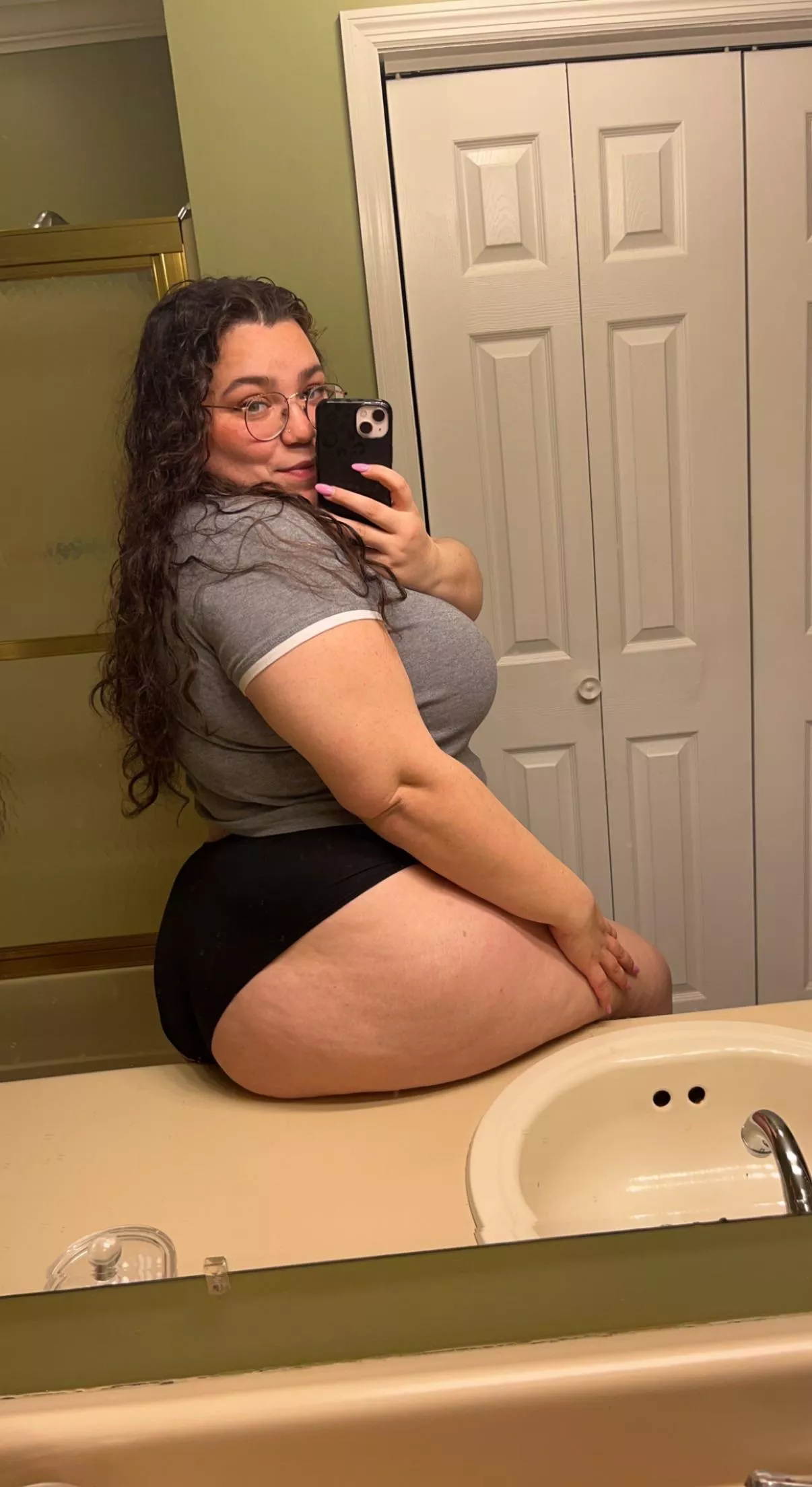 First word that comes to mind when you see me? posted by Slxttykayla1