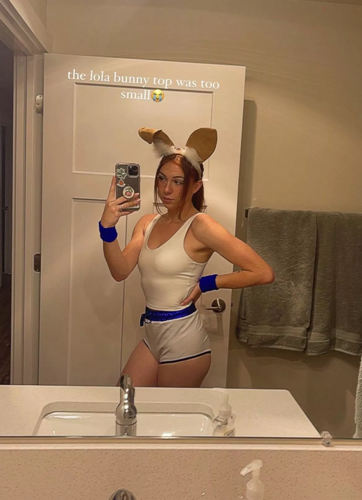 Ginger Lola posted by topervonline1