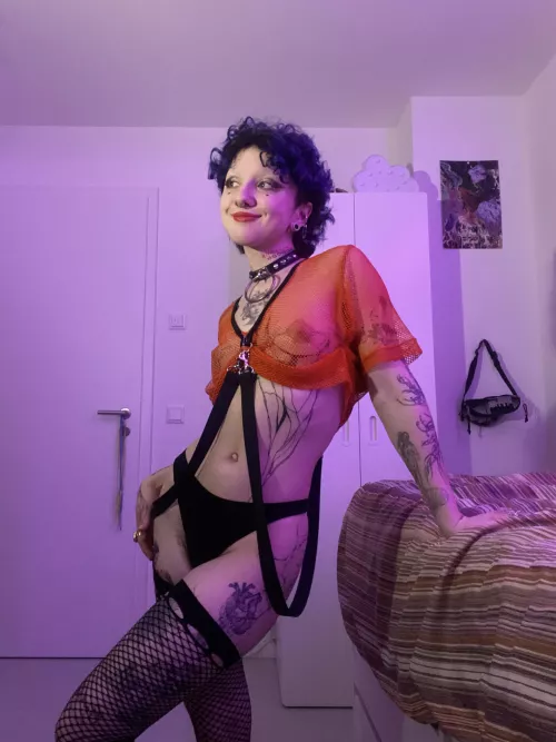 Honest opinion of my body... by rowdy_bouncy