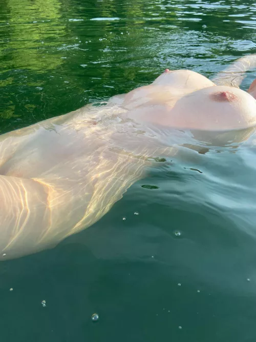 I don’t care who sees me by janeivy4