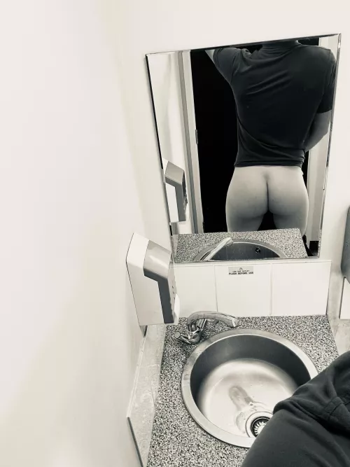 I just couldn’t resist a picture when getting changed ! 🥵🔥 by yourwish69