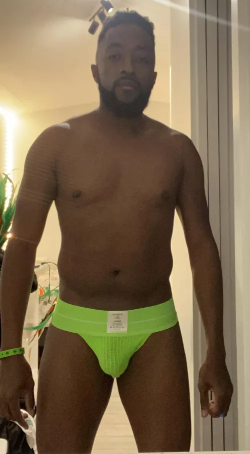 Is green my color? by thesocace