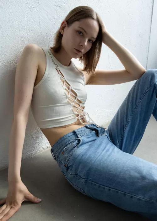 It’s impossible to find a bra that doesn’t show from under this top by sophiaemilia