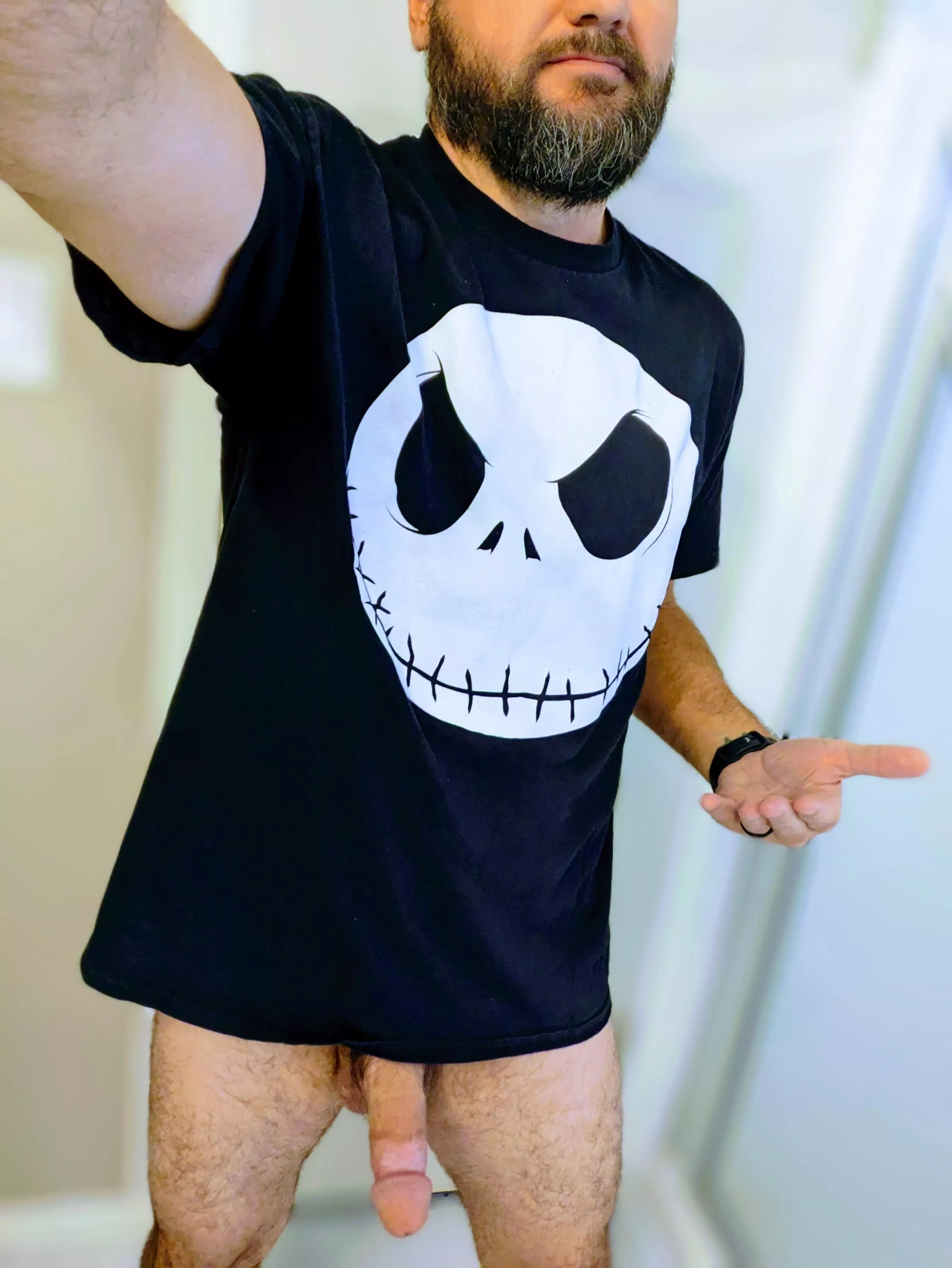 It's spooky season! 💀 posted by retirefever