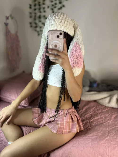 just came from school, such a hot day by Justlyn_skye