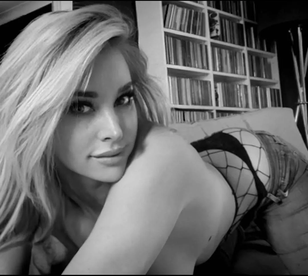 Lolabuk posted by davedaveodave