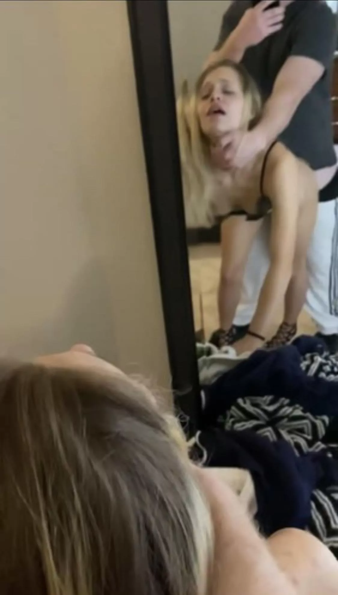 Made her watch herself get used posted by glockAmolle5