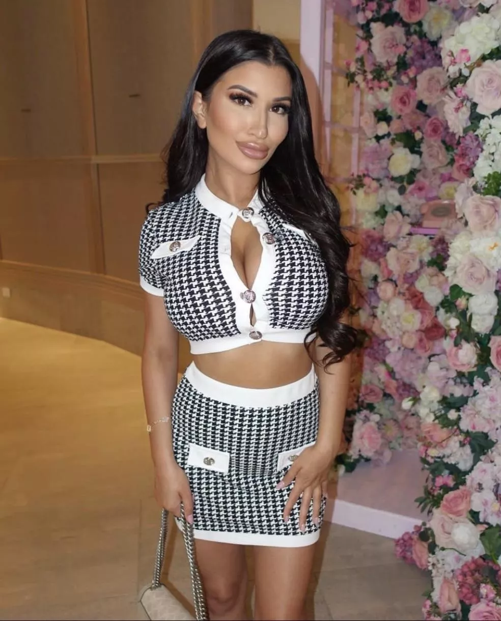 Mel posted by Content10outof10