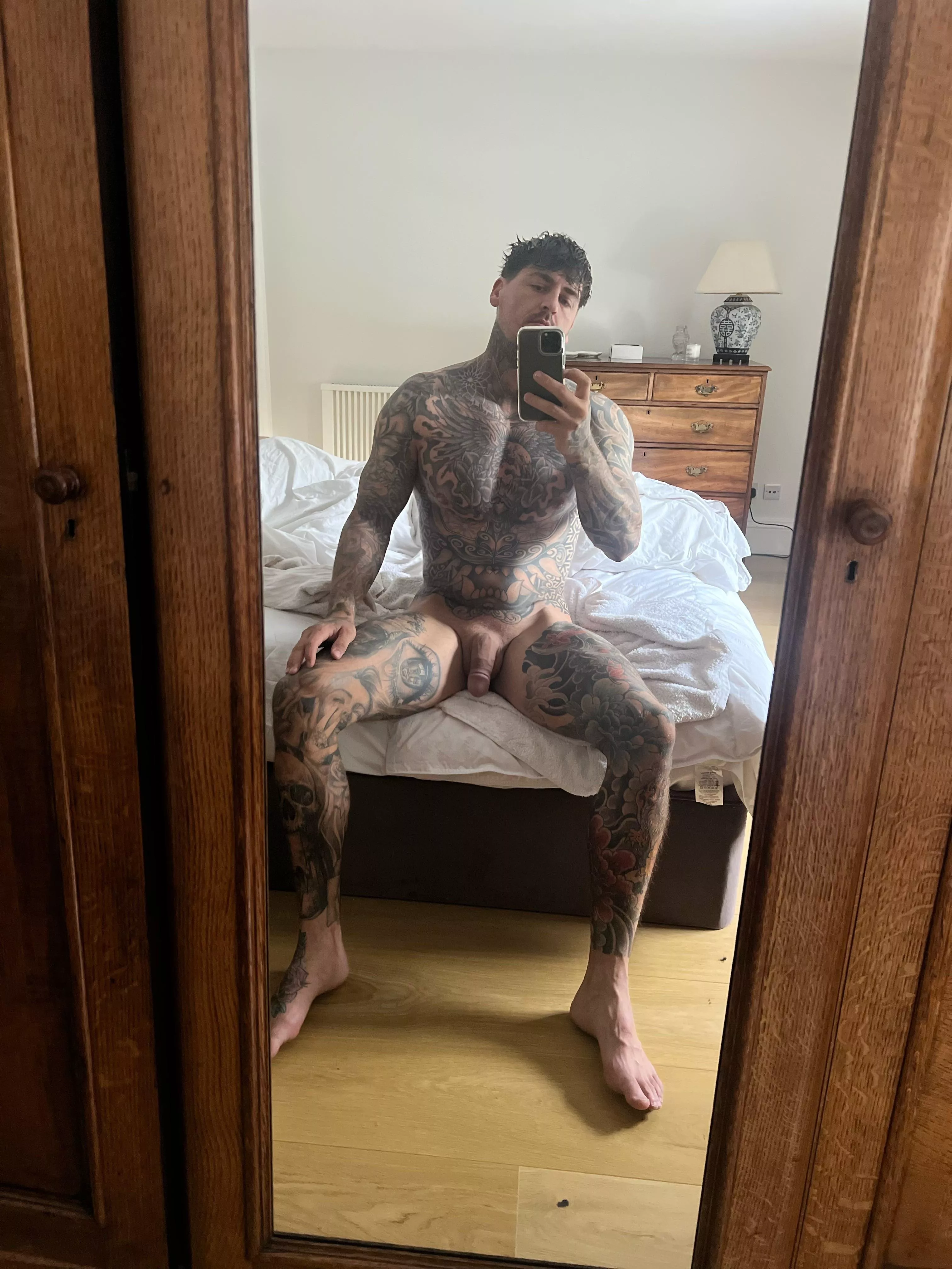 Morning 😝 (41) posted by Kiwi_82_