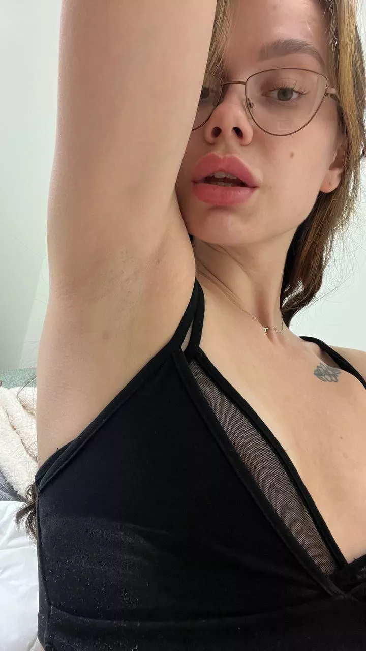 my armpit smells like flowers posted by Endurable_Height_