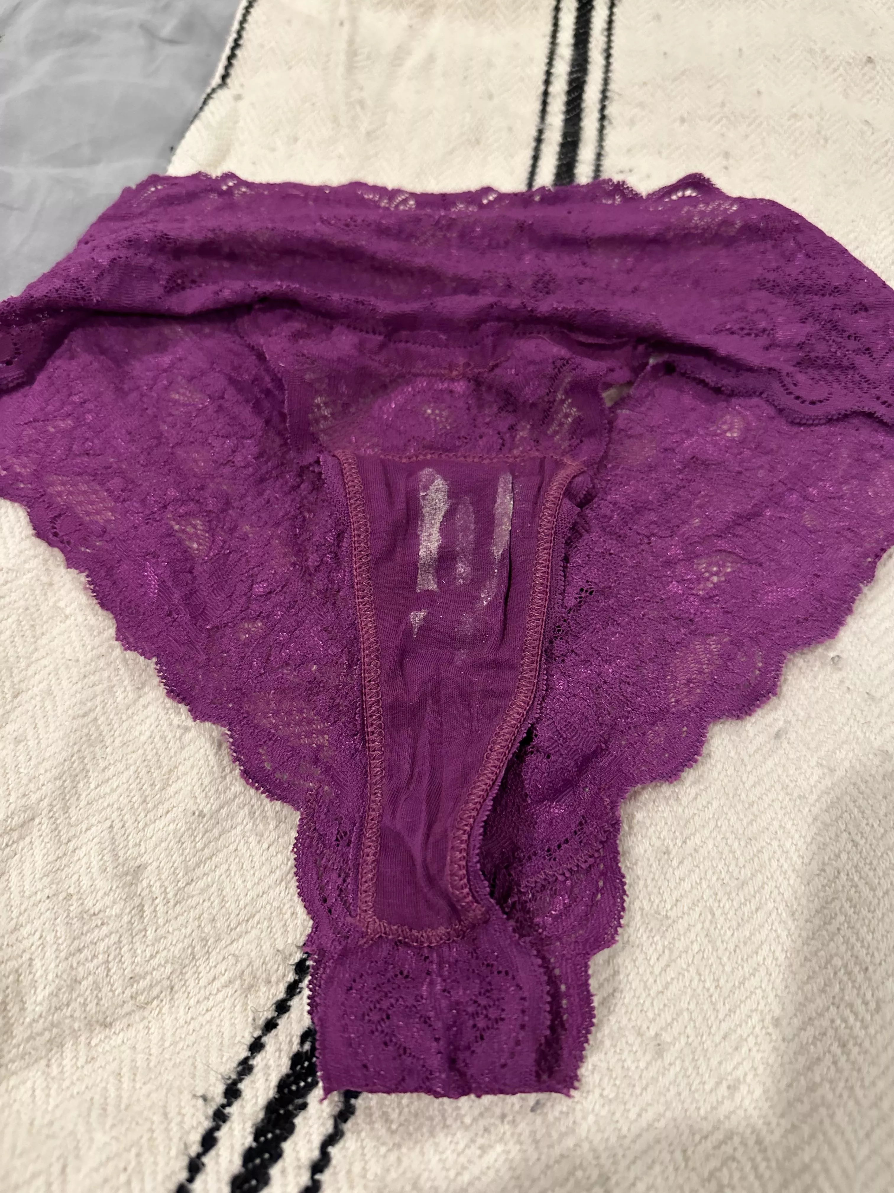 Nice stain from a day’s wear! posted by cheekydoc1