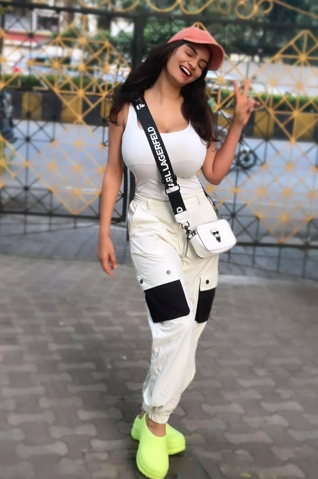 Peace posted by rudeNwrecked