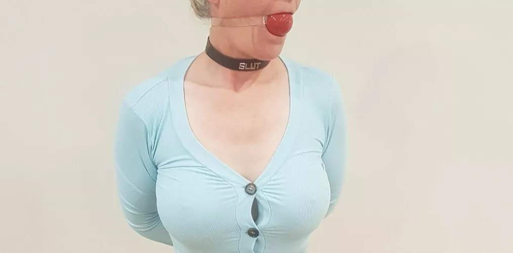 Punished by hubby for flirting with the new neighbor [F] [OC] by redranga66