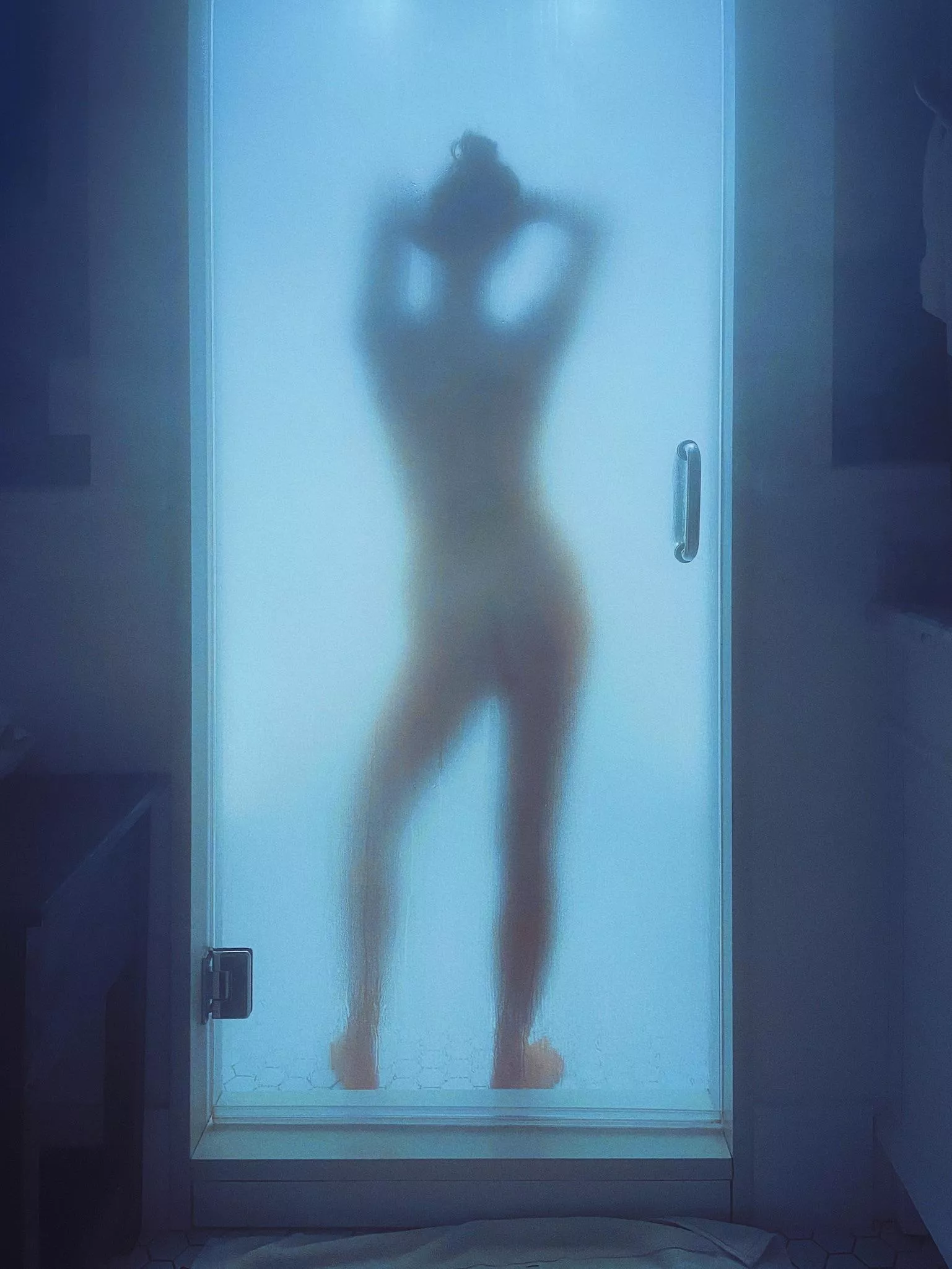 Sensual steamy silhouette posted by Sunny-DD