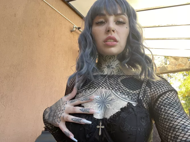 Sexy black fishnets by SGracelyn