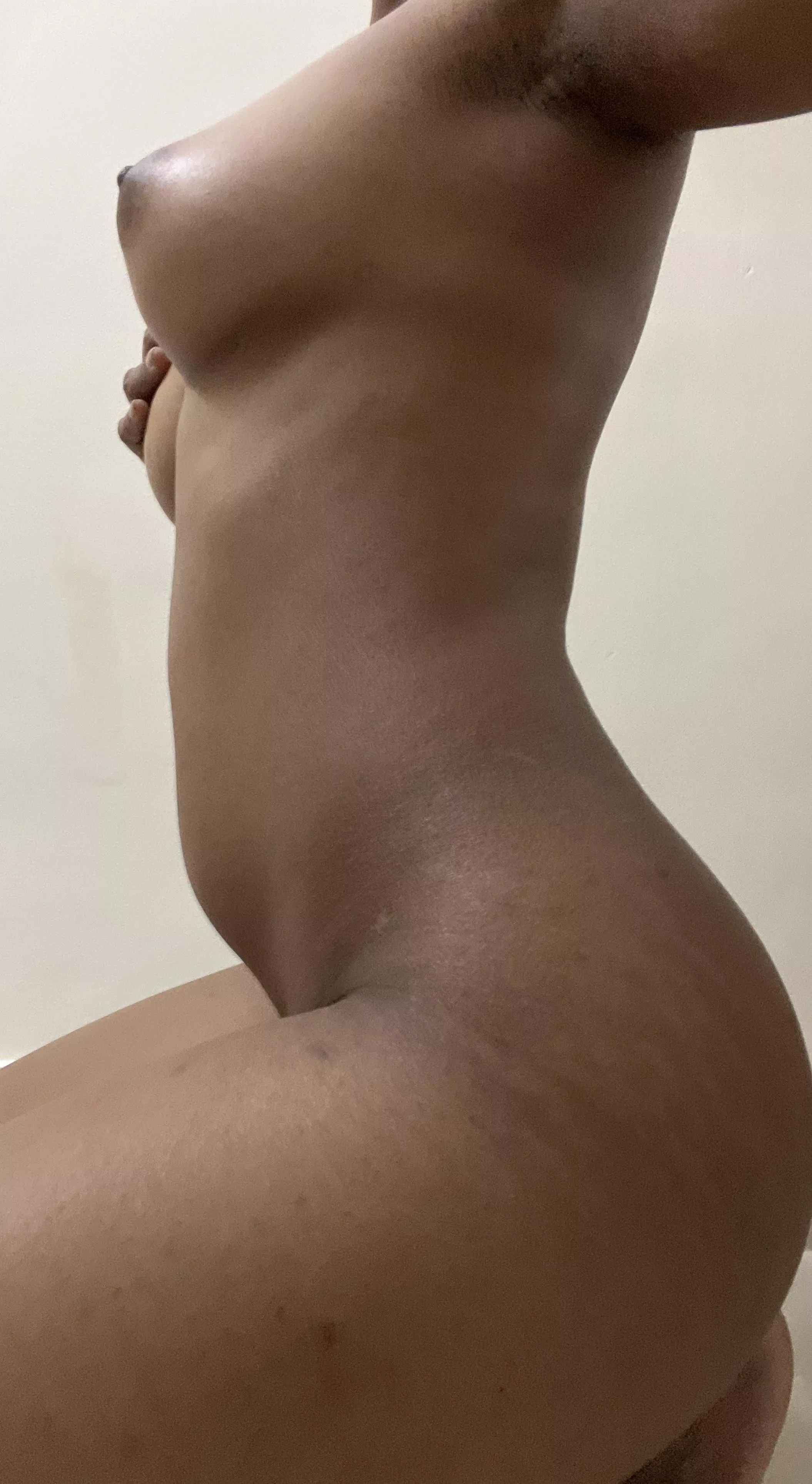 Sitting under your office table like this [F] posted by milfybrowncat645