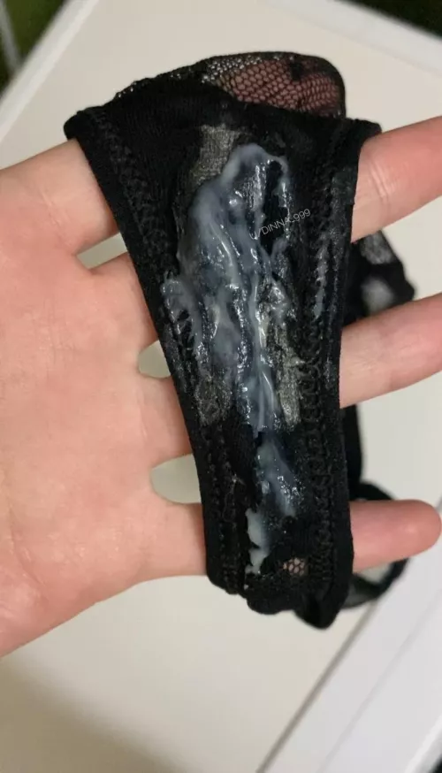 Some juice of a half-Asian pussy by dinna_999