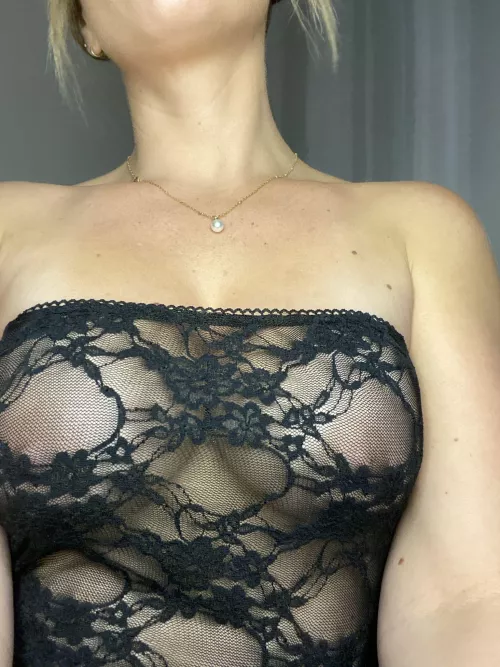 This (310) Mom loves hard SoCal guys by SadieSantaMonica