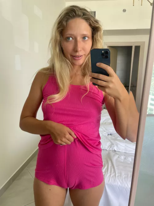 This is what I'm doing when home alone by Kkeysi