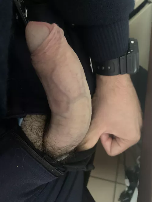 Tighten at the office 🇫🇷 by Flimsy-Hope7762