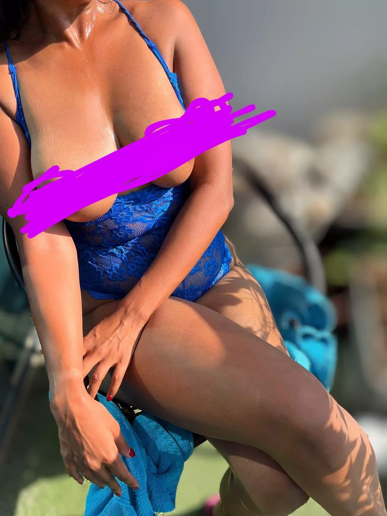 Topless sunbathing [f] ;) posted by cumovermyboobs