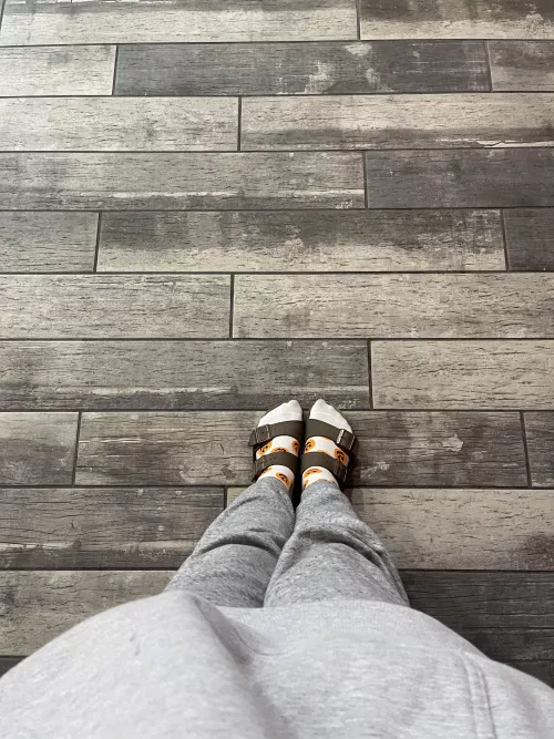 waiting for my pizza at dominos 🥰 by snowpeas88