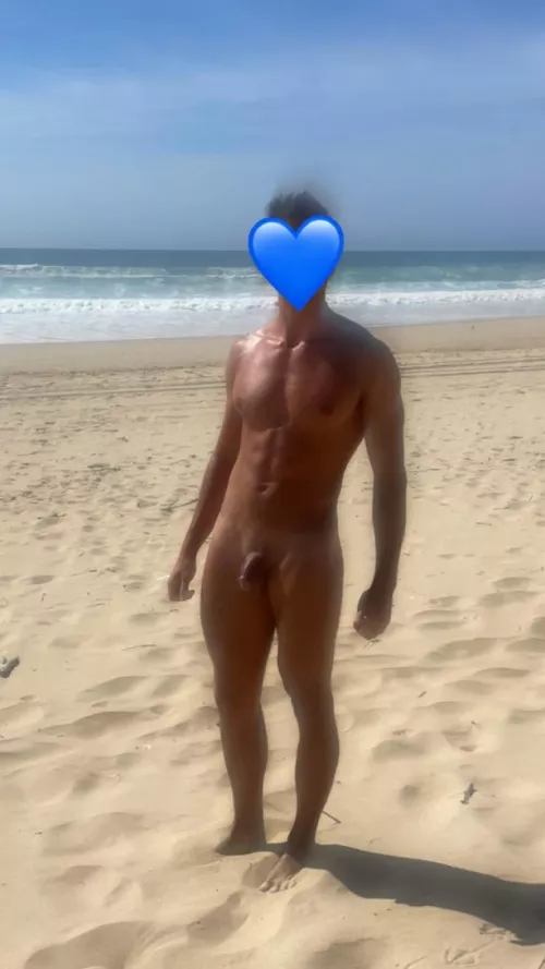 What a beautiful summer day. ☀️ The sun-oil got on my camera lens. sorry for that 😇 by Its_Kilian