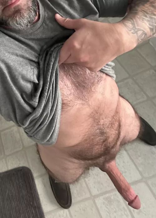 Who is calling in sick to get fucked by their Dads (46)yr old best friend? by CarolinaDilf