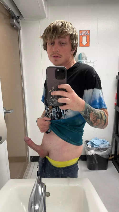 Would you join me in the restroom at work? by sammyy203