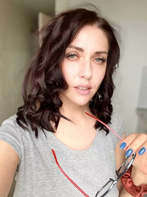 A completely different world👀 IUTR by mariy_love