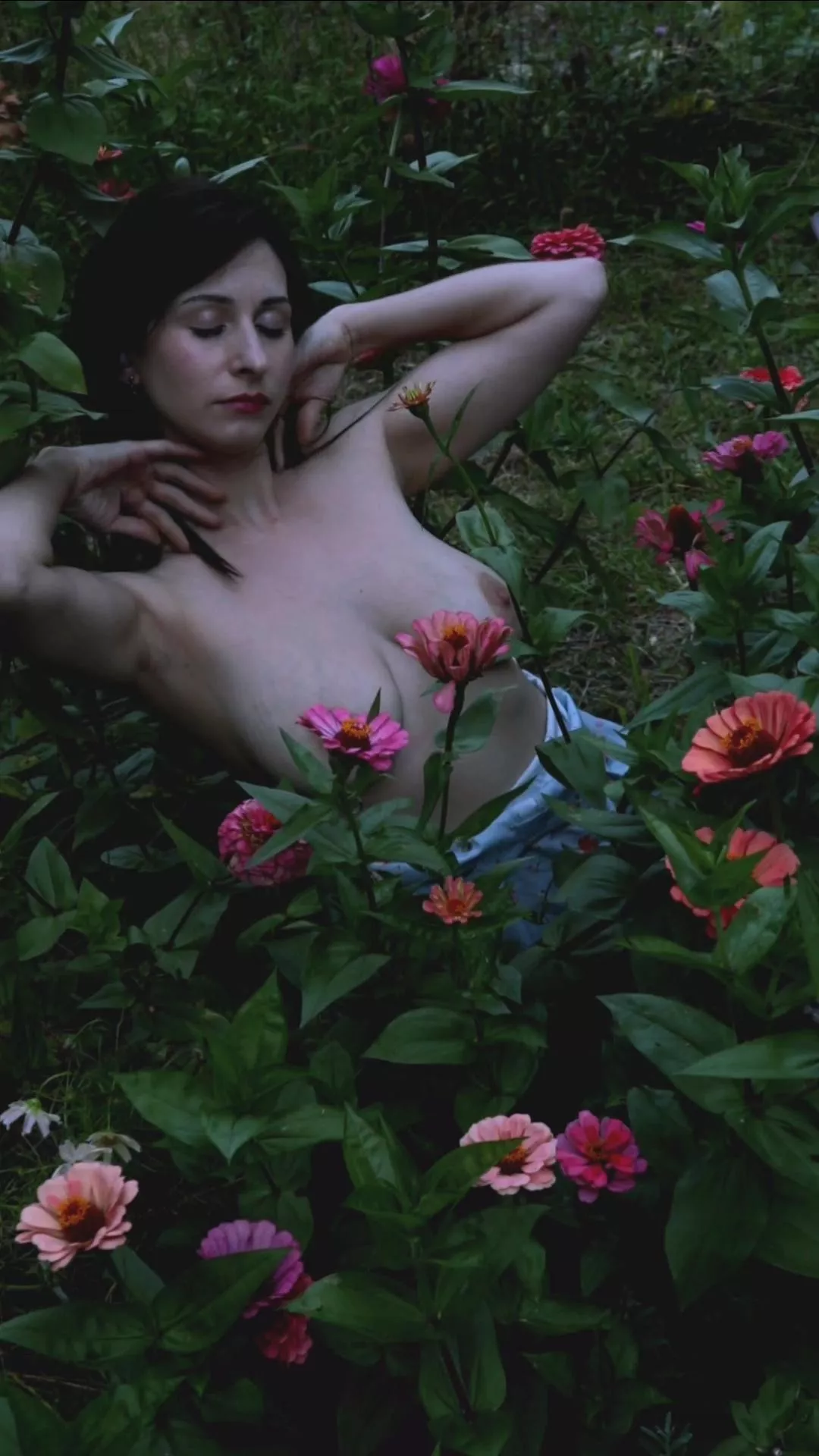 alice falling in love with the talking garden posted by Madame_Ghost