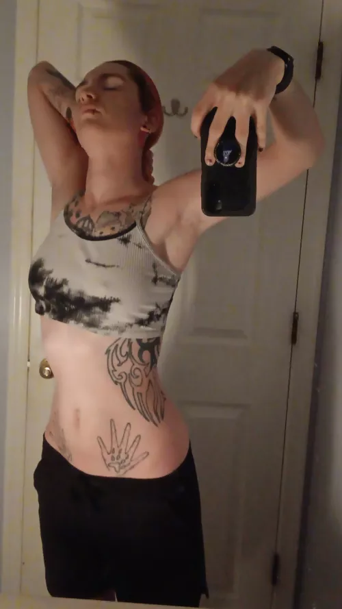 Big morning stretch 😏😉 by Skarlet416