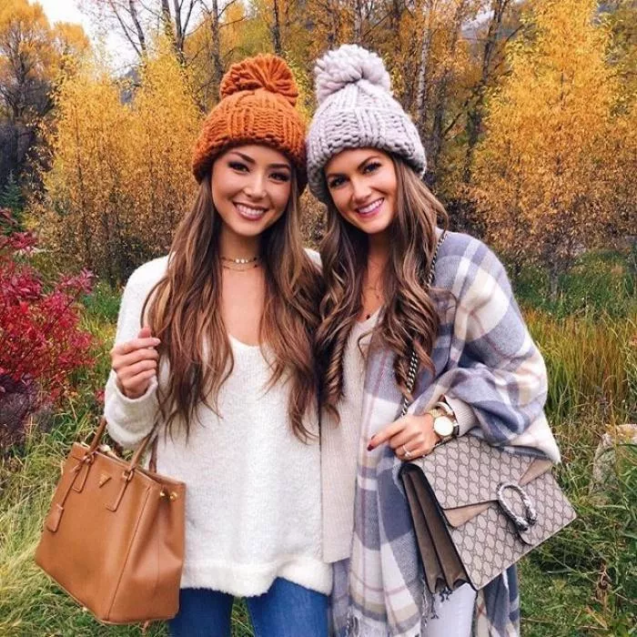 Cute Ladies posted by wakkaffx2