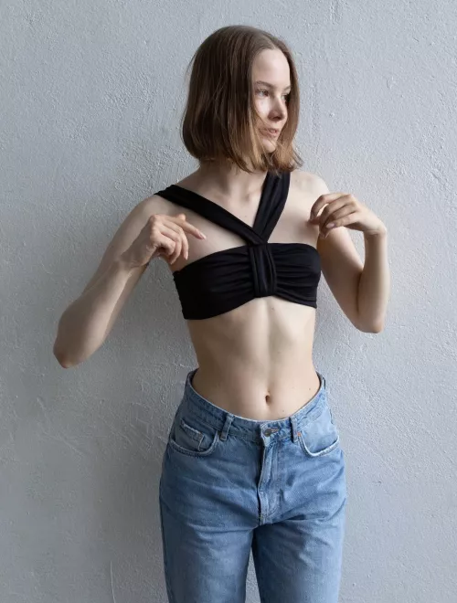 Do you like my tiny waist? by sophiaemilia