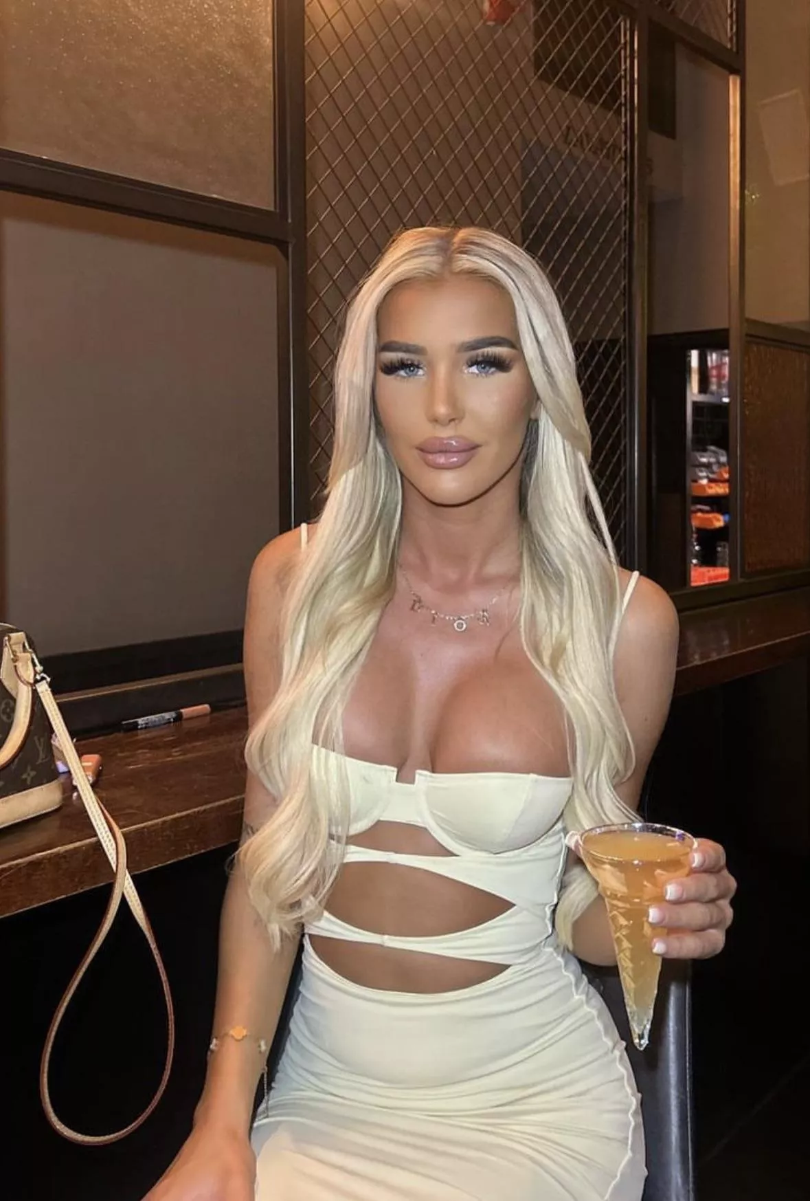 Emily posted by round_plastic2